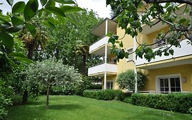 Apartments Villa Majense